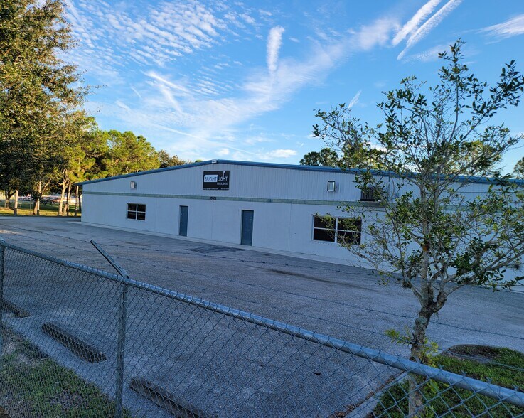 More Photos Of 25451 Fortran Dr, Punta Gorda Warehouse For Sale