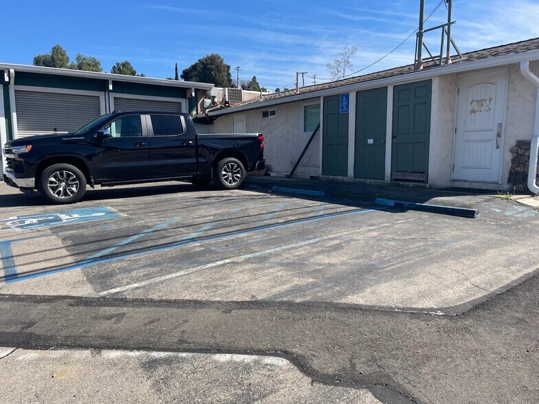 More Photos Of 8843 Winter Gardens Blvd, Lakeside Office For Lease