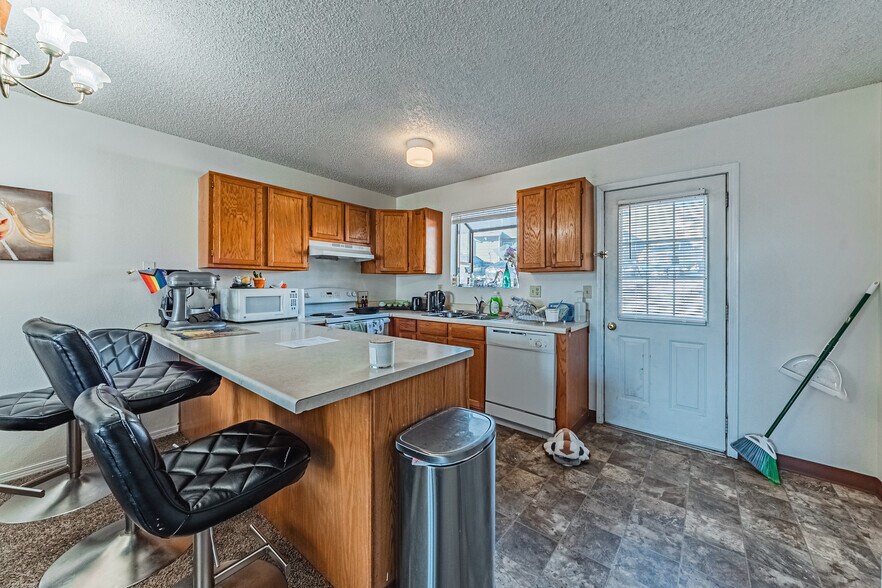 More Photos Of 6970 Peyote Way, Colorado Springs Apartments For Sale