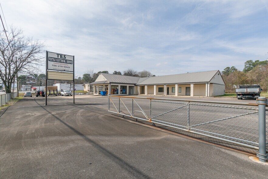 More Photos Of 2065 Cleveland Hwy, Dalton Flex For Sale