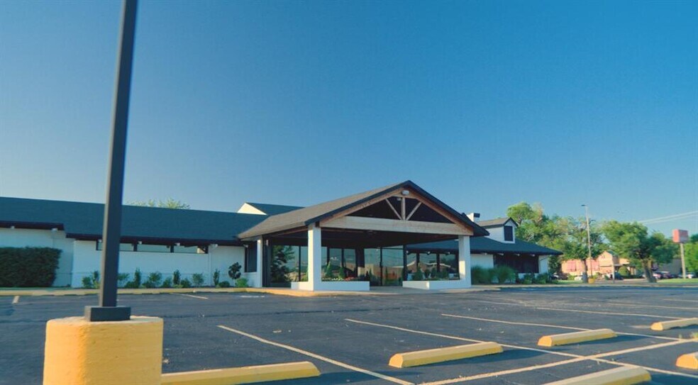 Primary Photo Of 617 S Air Depot Blvd, Midwest City Restaurant For Sale