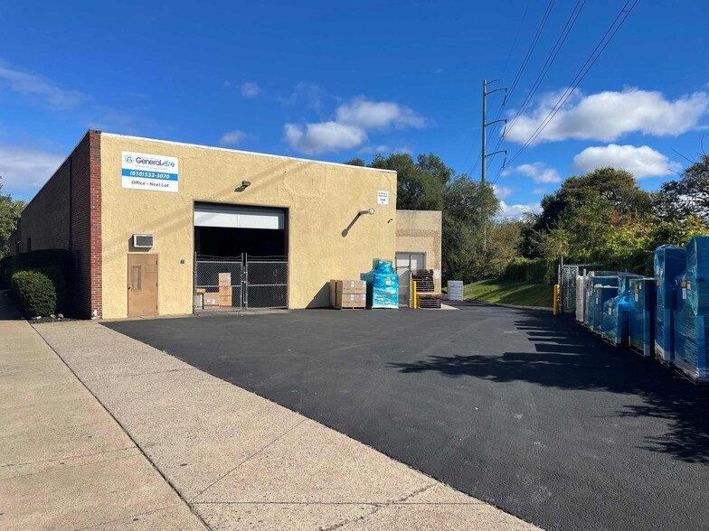 More Photos Of 113-115 N 5th St, Darby Warehouse For Sale