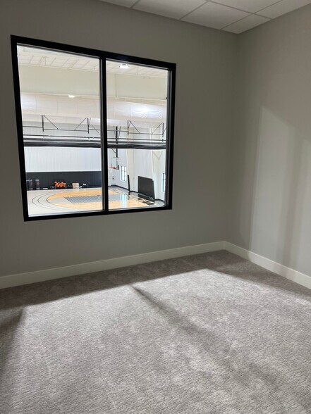 More Photos Of 7690 East 126th Street South, Bixby Office For Lease