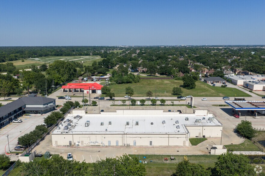 More Photos Of 10807 Huffmeister Rd, Houston Storefront Retail Office For Lease