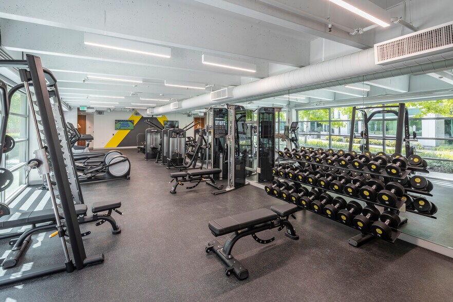 More Photos Of 3570 Carmel Mountain Rd, San Diego Office For Lease