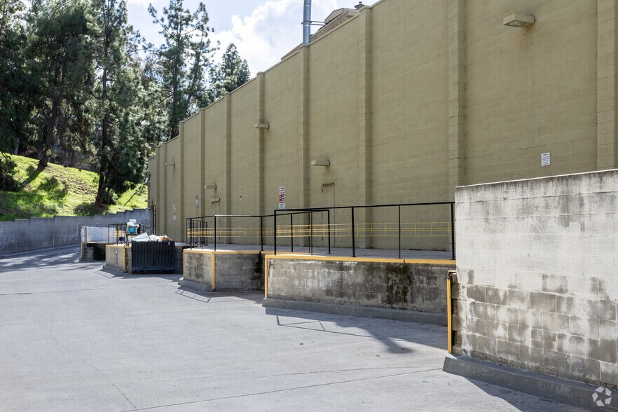 More Photos Of 420-468 S Anaheim Hills Rd, Anaheim Hills Unknown For Lease