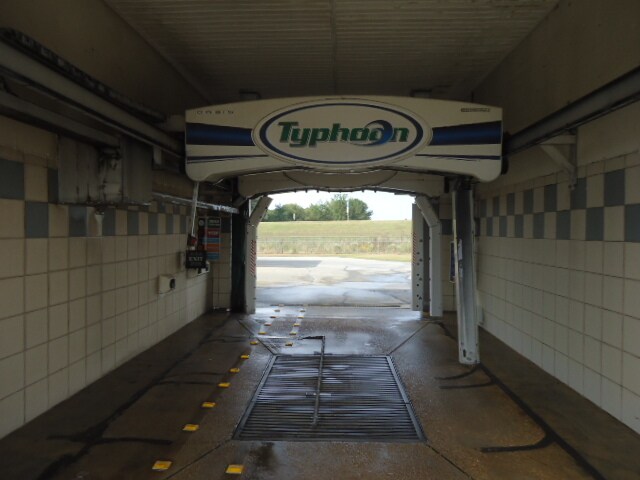 More Photos Of 414 Interchange Dr, Fulton Carwash For Sale