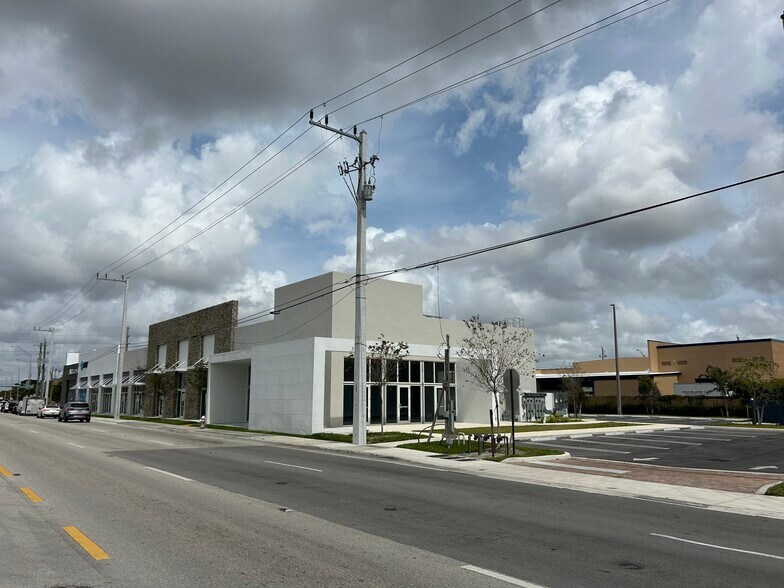 More Photos Of 2899 W Fourth Ave, Hialeah Restaurant For Lease
