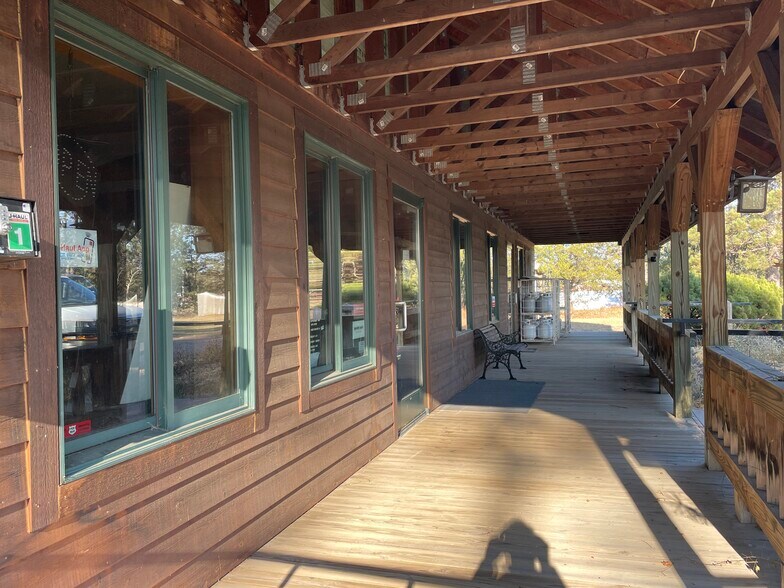 More Photos Of 16288 W Stress Rd, Hayward Showroom For Sale