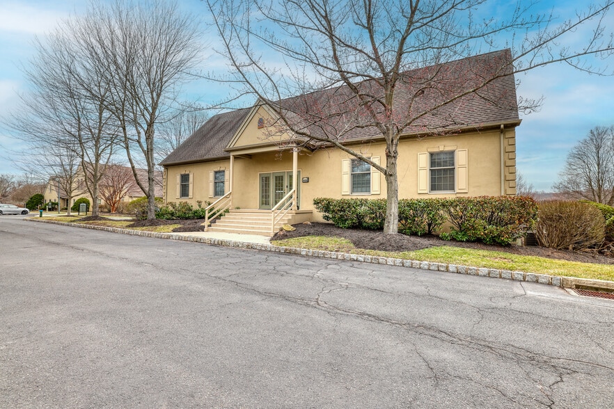 More Photos Of 3900 Mechanicsville Rd, Doylestown Medical For Sale