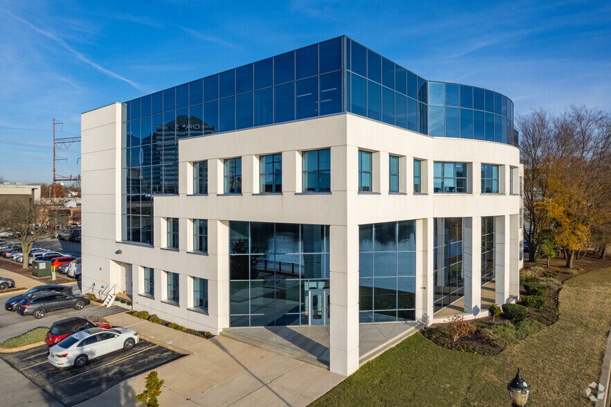 More Photos Of 110 S Poplar St, Wilmington Office For Sale