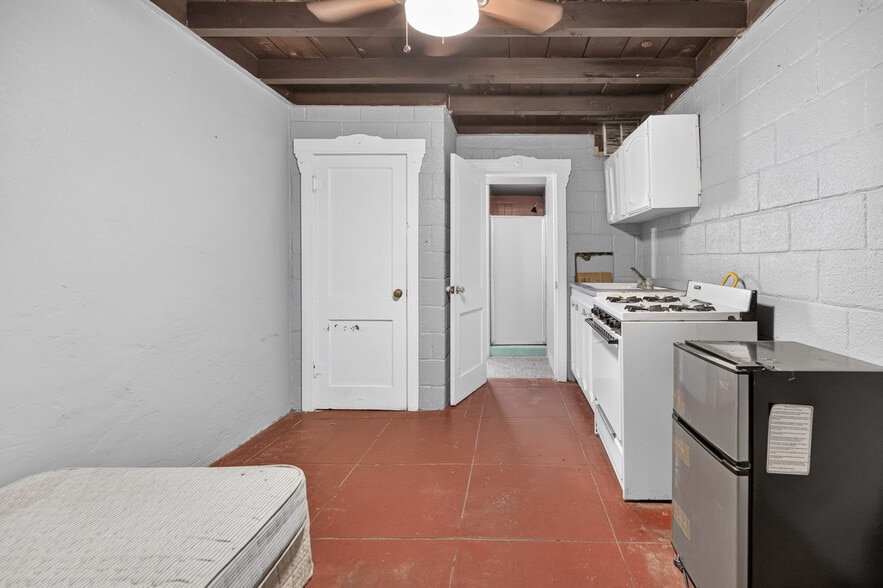 More Photos Of 611 W Main St, Fabens Apartments For Sale
