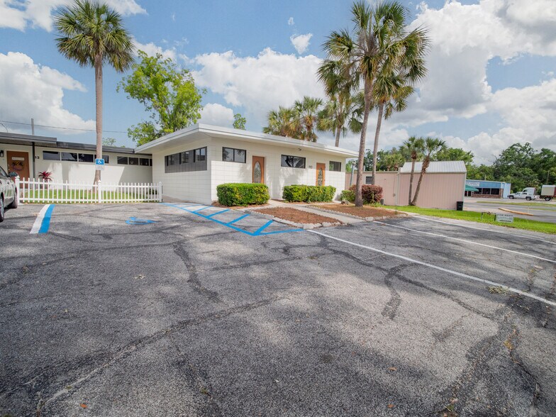 More Photos Of 110-112 Irvin Ave SW, Live Oak Medical For Sale