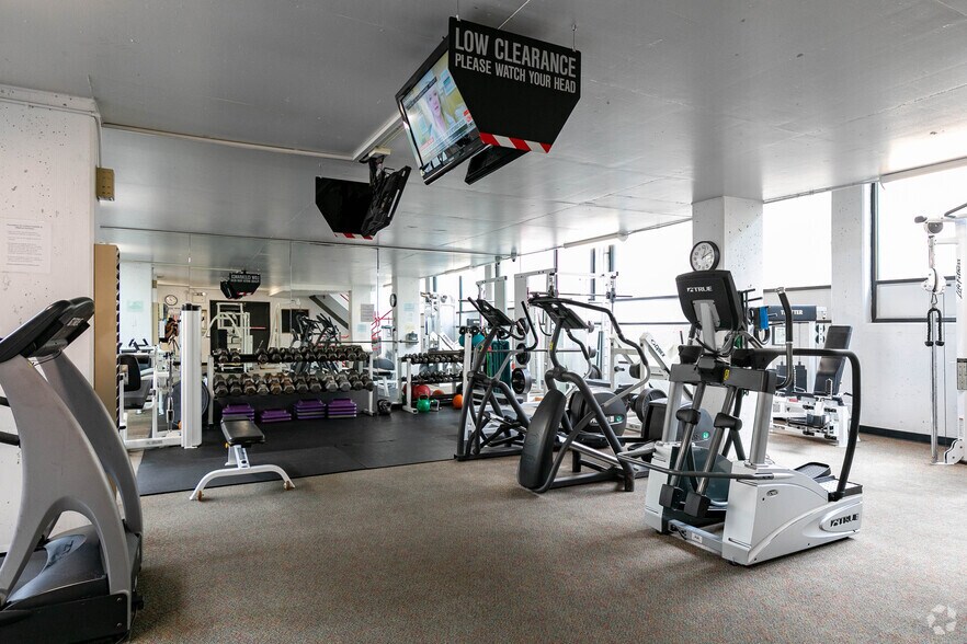 More Photos Of 521 Main St, Roosevelt Island Apartments For Lease