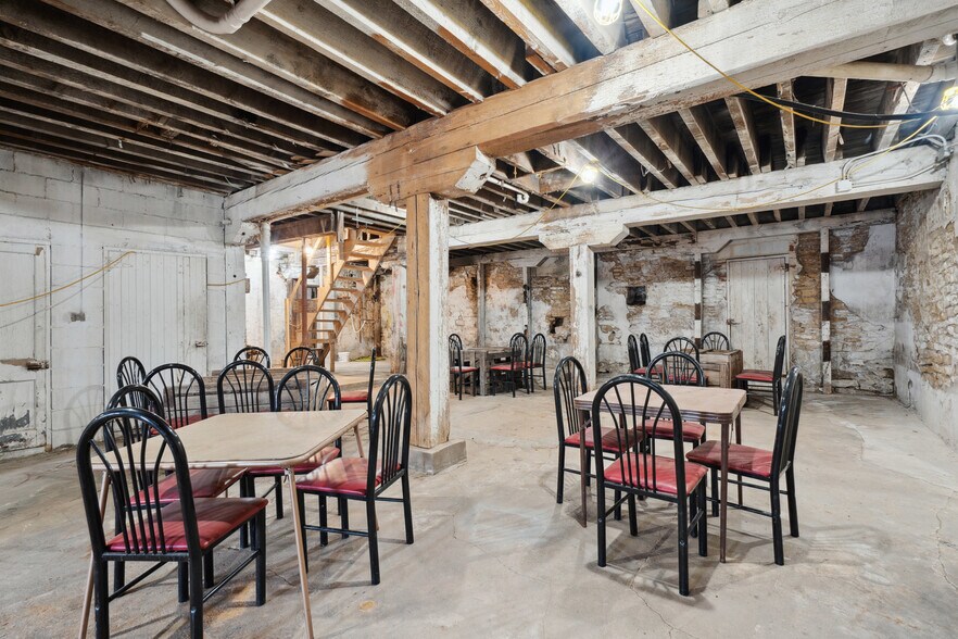 More Photos Of 310 2nd St SE, Dyersville Specialty For Sale