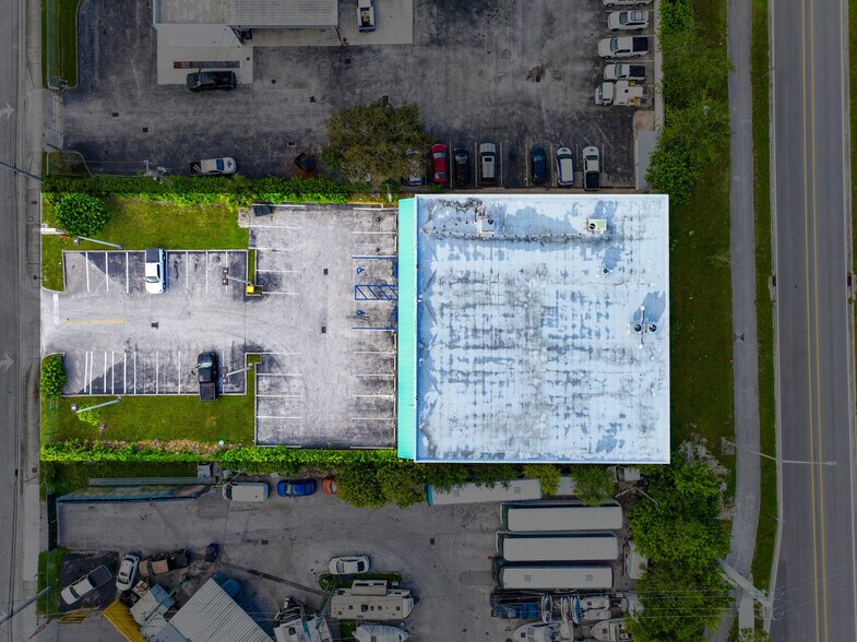 More Photos Of 27330 S Dixie Hwy, Homestead Storefront Retail Office For Sale