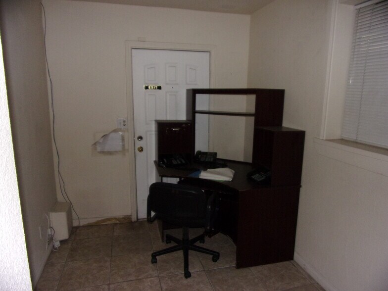 More Photos Of 939 S Decatur Blvd, Las Vegas Medical For Sale