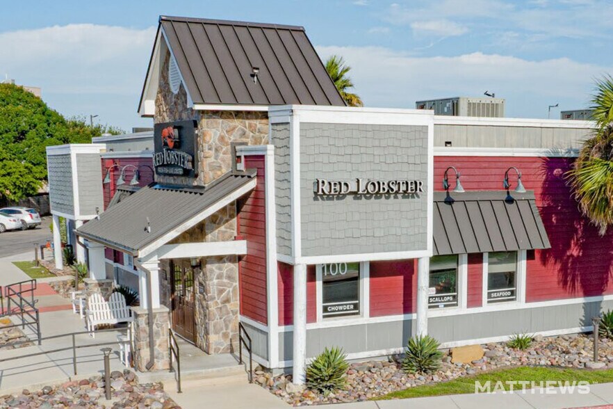 More Photos Of 100 N Interstate 35, San Marcos Restaurant For Sale