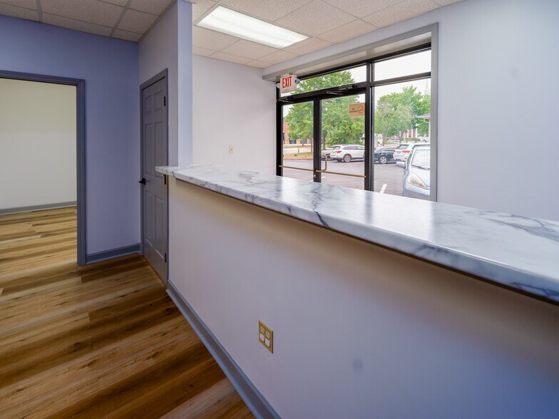 More Photos Of 621-625 Huntsman Ct, Gastonia Medical For Lease