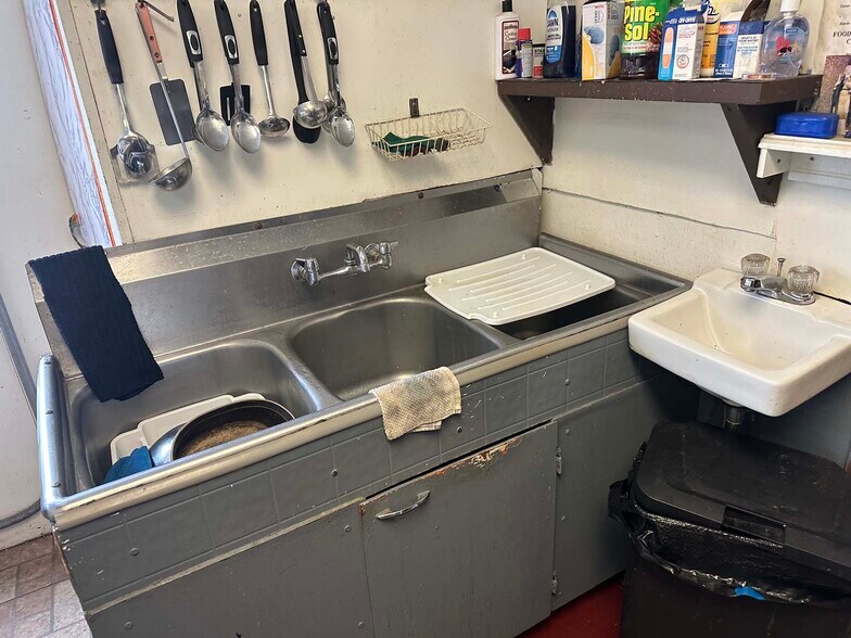 More Photos Of 221 Schuyler Ave, Kingston General Retail For Sale