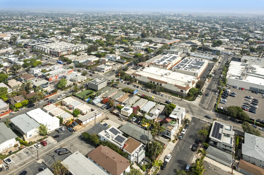 More Photos Of 250 3rd Ave, Venice Apartments For Sale