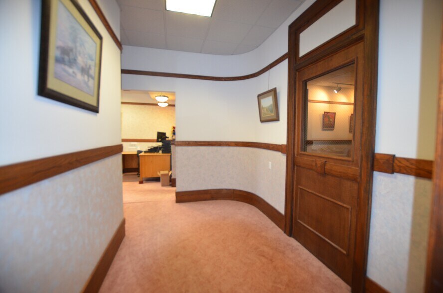 More Photos Of 4 S Idaho St, Dillon Office For Sale