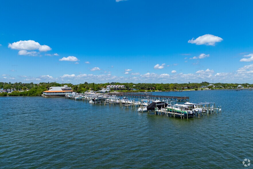 More Photos Of 806 Indian River Dr, Sebastian Marina For Sale