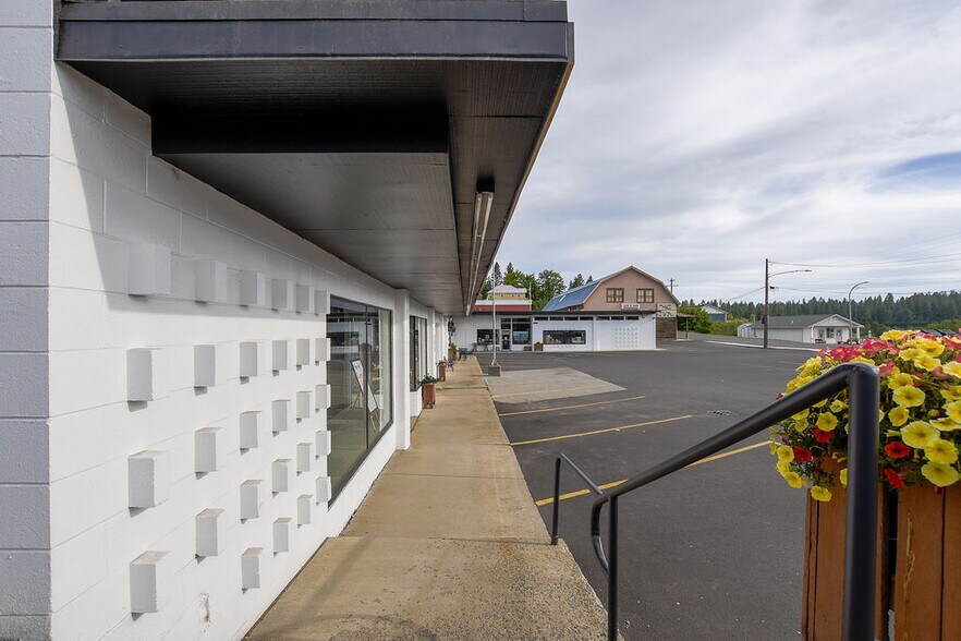 More Photos Of 535 Pine St, Potlatch Storefront Retail Office For Sale