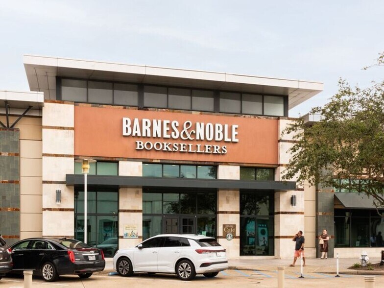 More Photos Of 16535 Southwest Fwy, Sugar Land Unknown For Lease