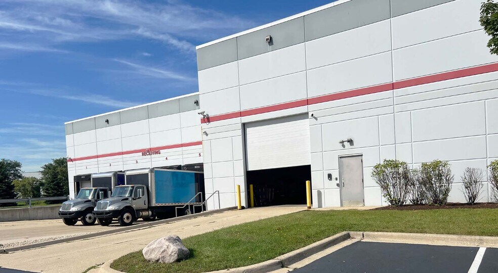 Primary Photo Of 6 Territorial Ct, Bolingbrook Flex For Lease