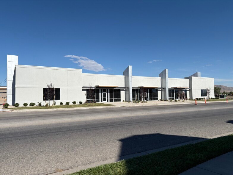 More Photos Of 922 S 1700 W, Payson Storefront Retail Office For Lease