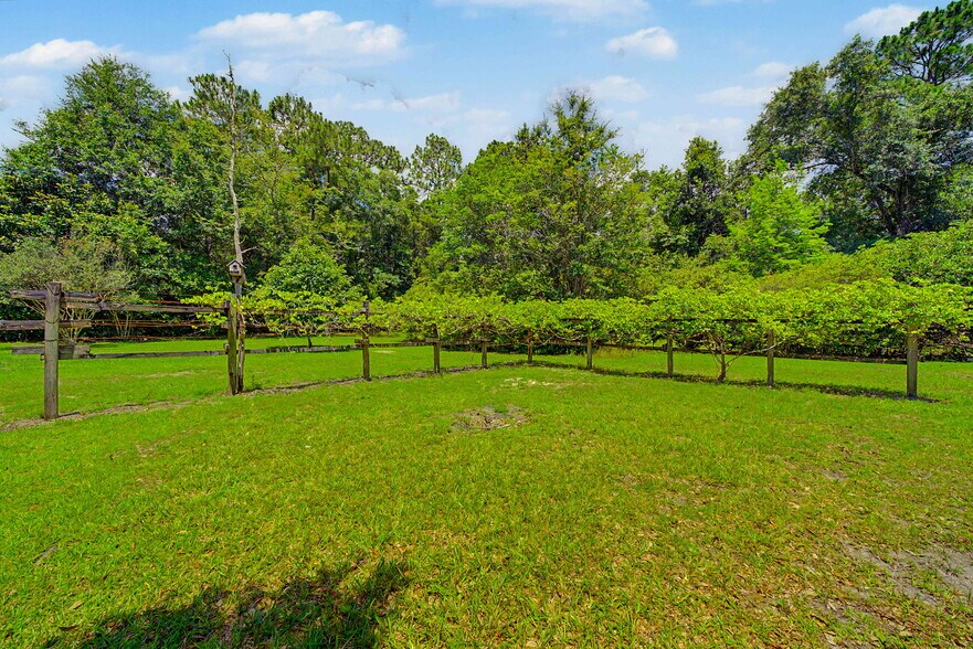 More Photos Of 22963 US Highway 98, Foley Flex For Sale