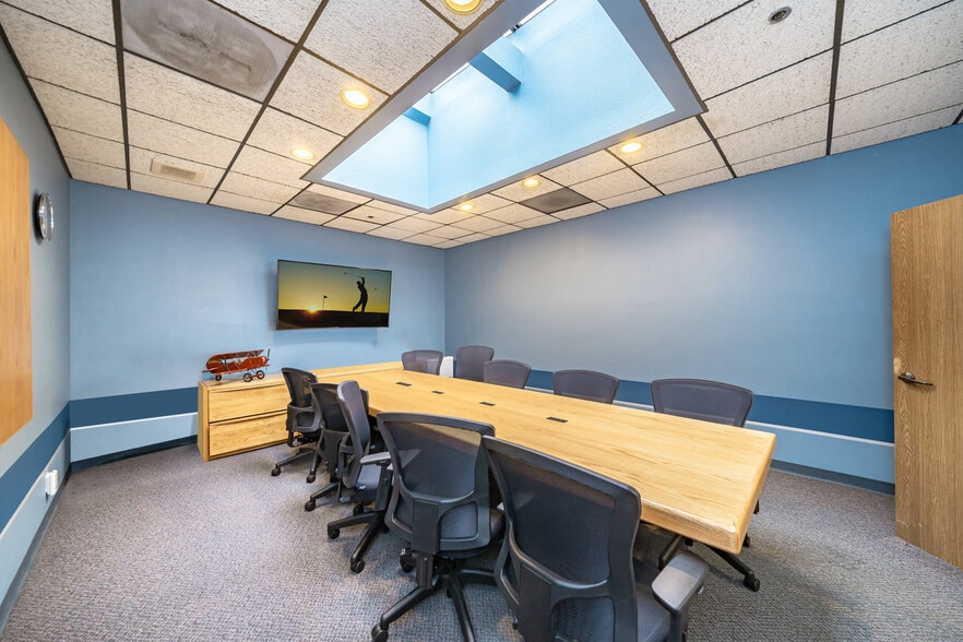 More Photos Of 231 W Blueridge Ave, Orange Manufacturing For Sale