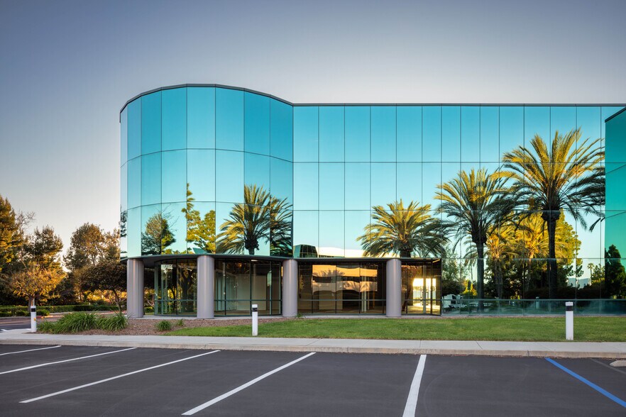 More Photos Of 2885 Loker Ave E, Carlsbad Light Manufacturing For Lease