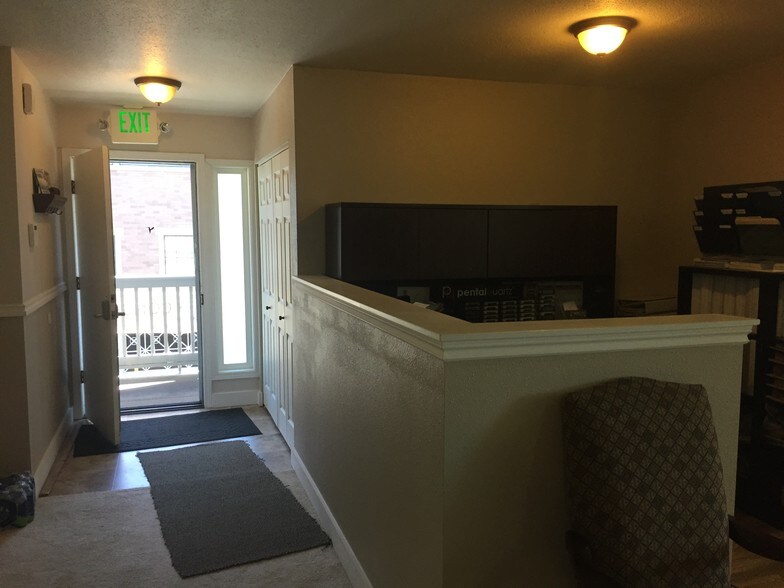 More Photos Of 109 Main St, Edmonds General Retail For Sale