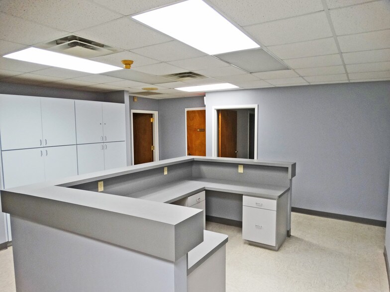 More Photos Of 418 SW 47th Ter, Cape Coral Medical For Sale