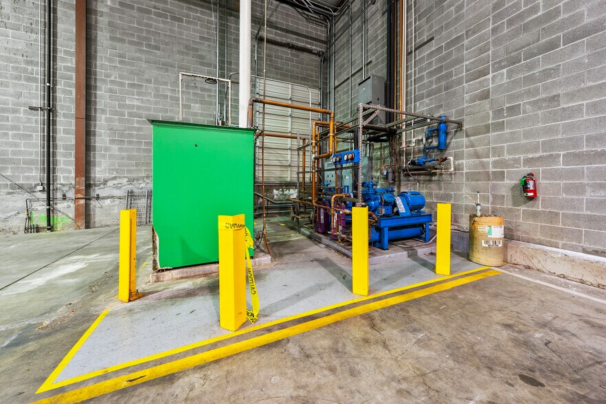 More Photos Of 619 S Fir St, Medford Refrigeration Cold Storage For Sale