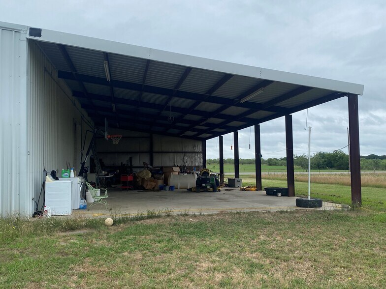 More Photos Of 6444 E Lone Oak Rd, Valley View Storefront Retail Office For Sale