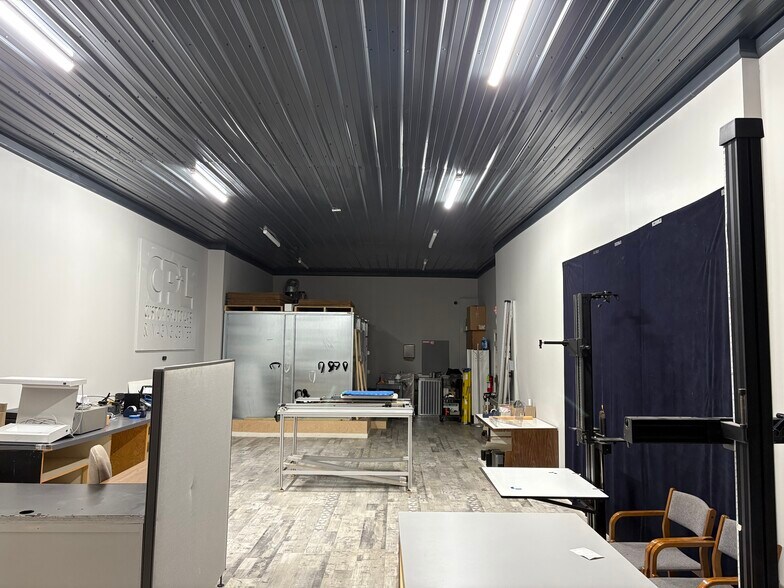 More Photos Of 2301 W Superior St, Duluth Storefront Retail Residential For Sale