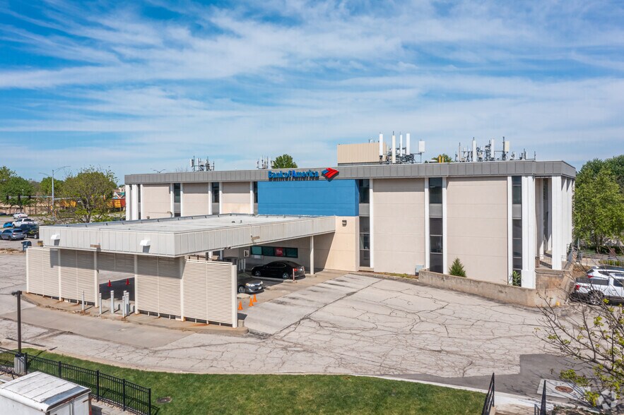 More Photos Of 12345 W 95th St, Lenexa Coworking Space