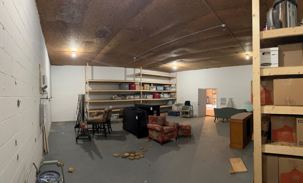 More Photos Of 9151-9157 Hazelbrand Rd, Covington Industrial For Lease