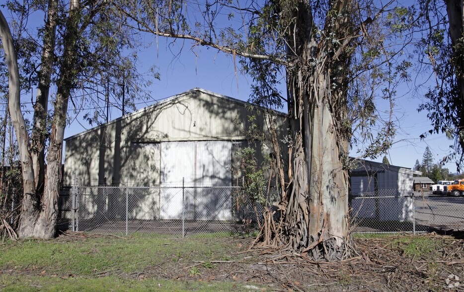 More Photos Of 141 Helman Ln, Cotati Warehouse For Lease