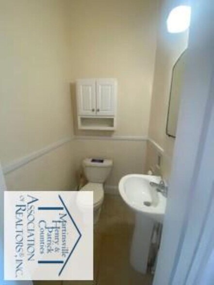 More Photos Of 20 E Main St, Martinsville Office For Sale