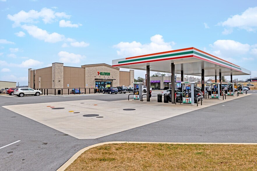 More Photos Of 147 Gettysburg Pike, Mechanicsburg Service Station For Sale