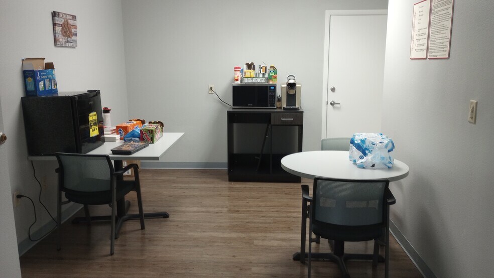 More Photos Of 1000 Executive Dr, Oviedo Medical For Lease