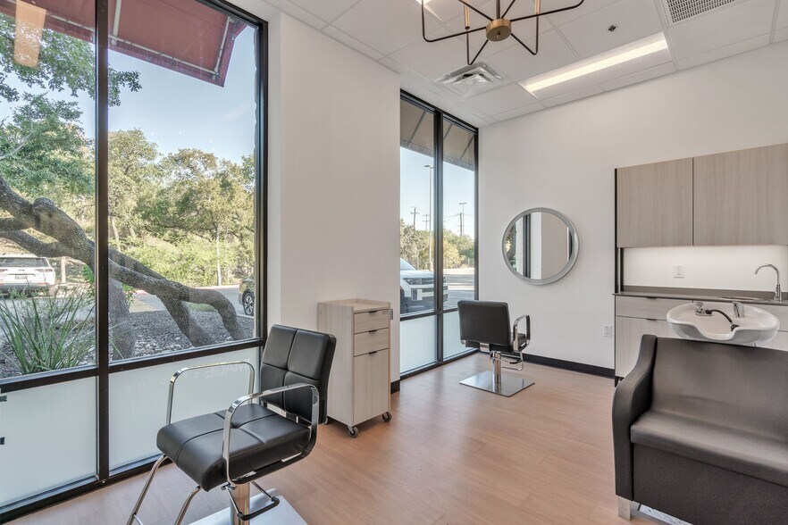 More Photos Of 2610 Tpc Pky, San Antonio Storefront For Lease