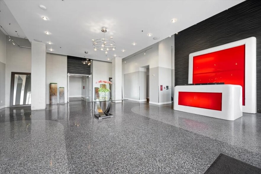 More Photos Of 900 S Las Vegas Blvd, Las Vegas Apartments For Sale