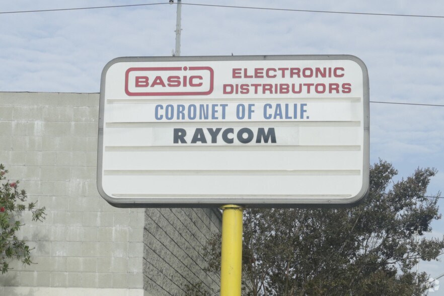 More Photos Of 220-230 W Florence Ave, Inglewood Manufacturing For Lease
