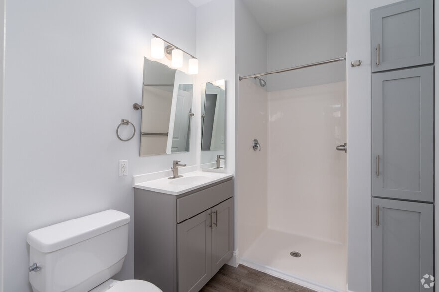 More Photos Of 200-220 Trotter Rd, Weymouth Apartments For Lease