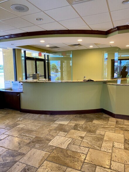 More Photos Of 473 S Indiana Ave, Englewood Coworking Space